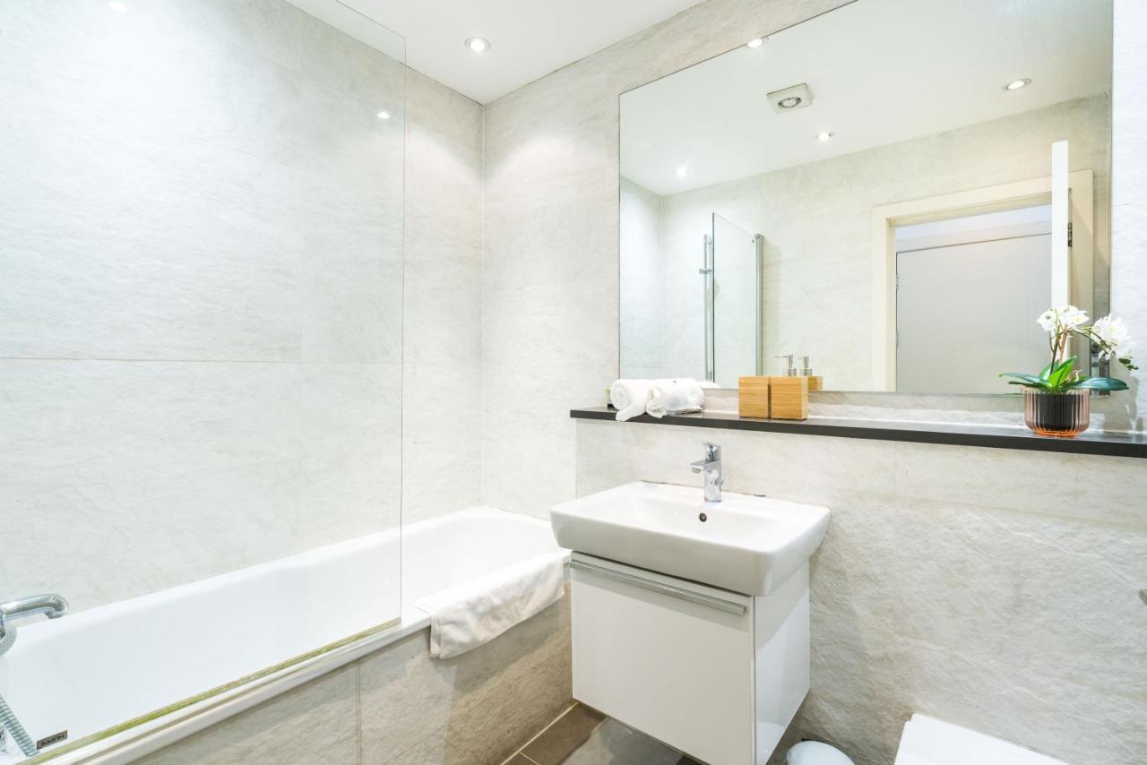 Spacious 2 Bedroom / Earls Court / Kensington London Luaran gambar